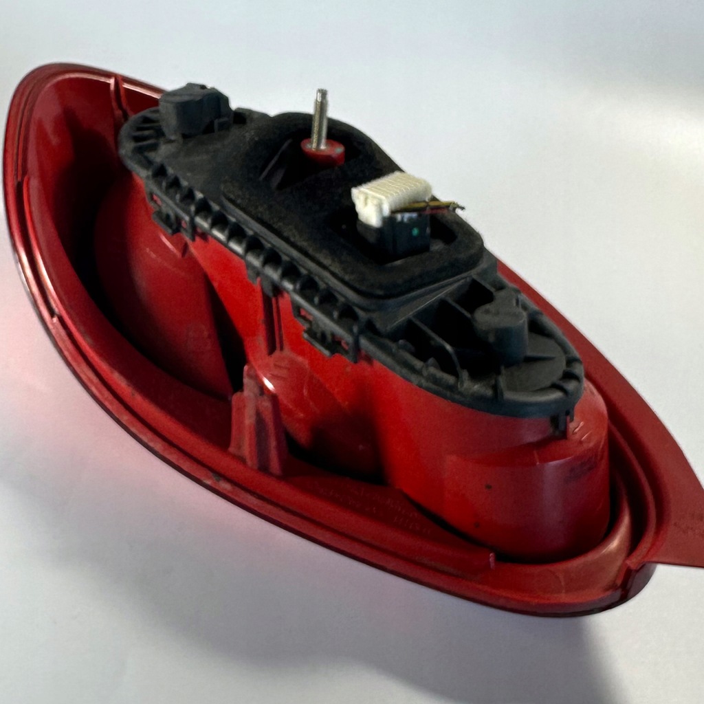 фото №8, Лампа правая задняя toyota aygo 81550-0h020