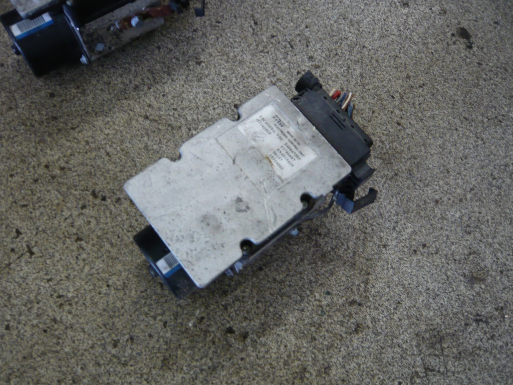 фото №1, Насос abs alfa romeo 159 sportwagon 939_ 15314102f 1.9l дизель 110kw 2006