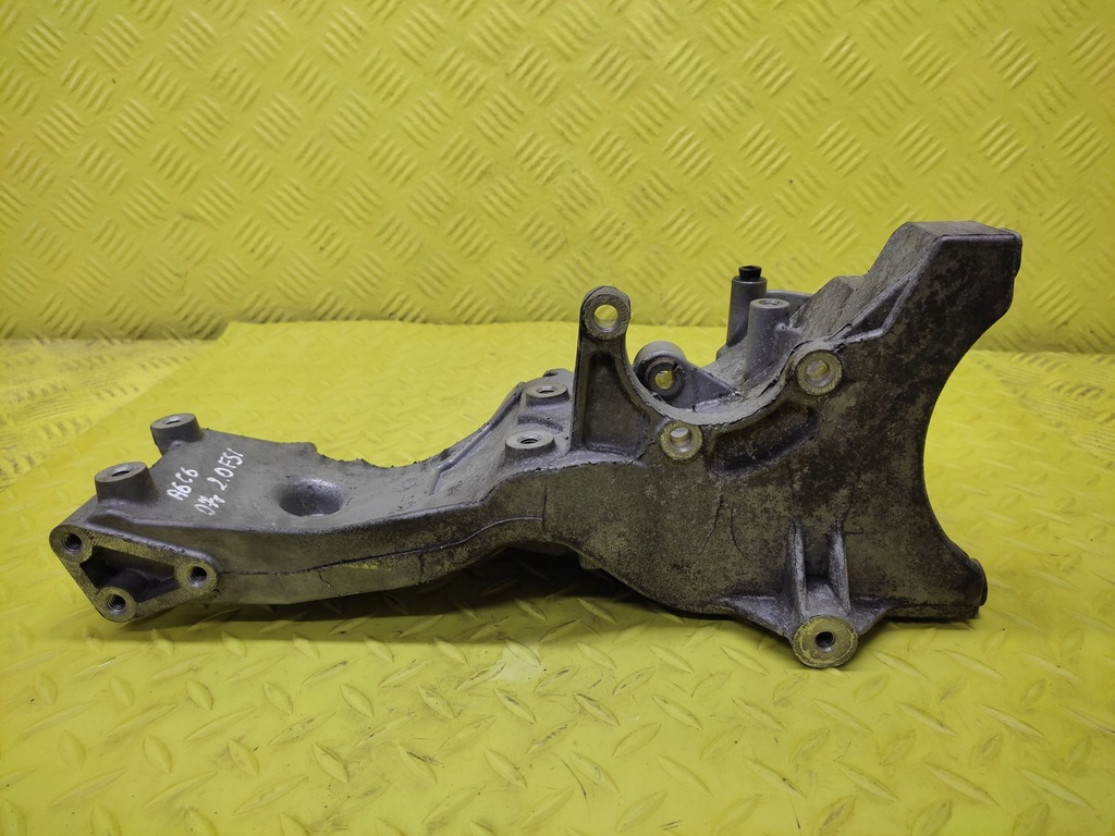 фото №4, Audi a6 c6 2.0 кронштейн двигуна генератора 06d903143d