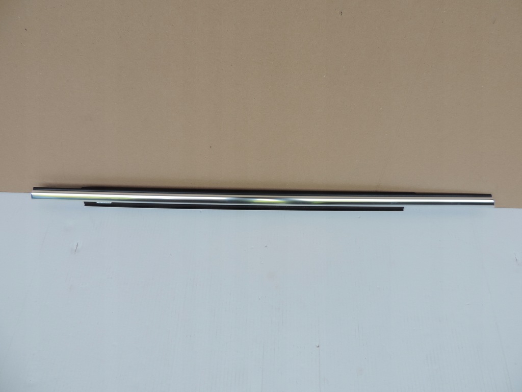 фото №1, Audi q5 8r0 молдинг уплотнитель дверь левая задняя