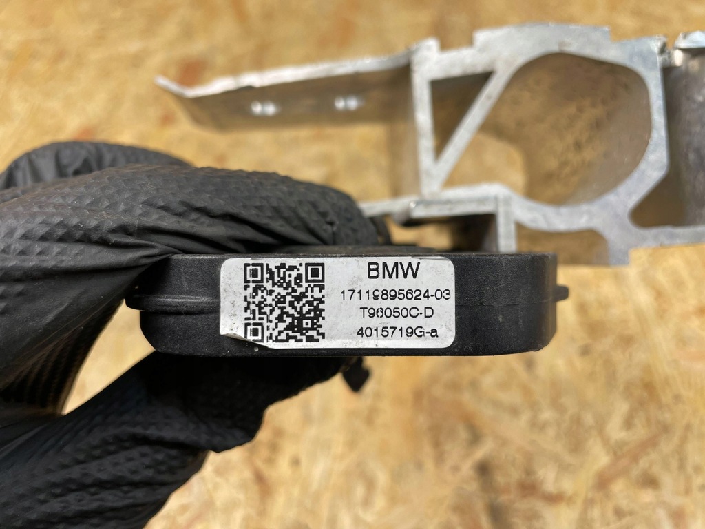 фото №11, Адаптер кронштейн кронштейн радиатора правое bmw i4 g26 9498820 9895624