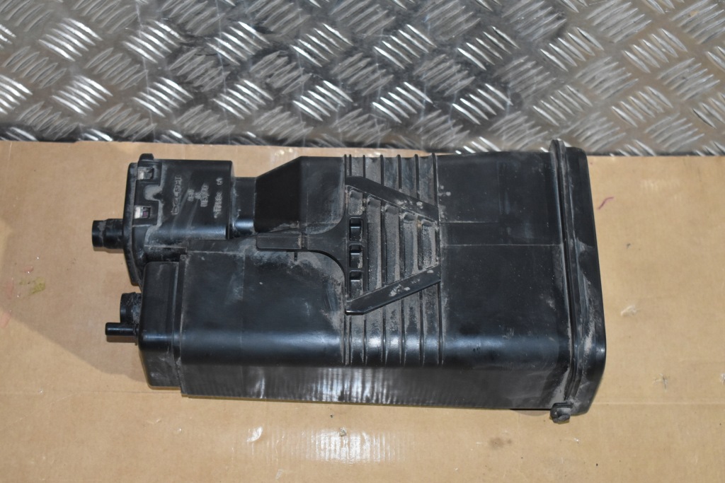 Купить Фильтр угольный mercedes w463 g500 1