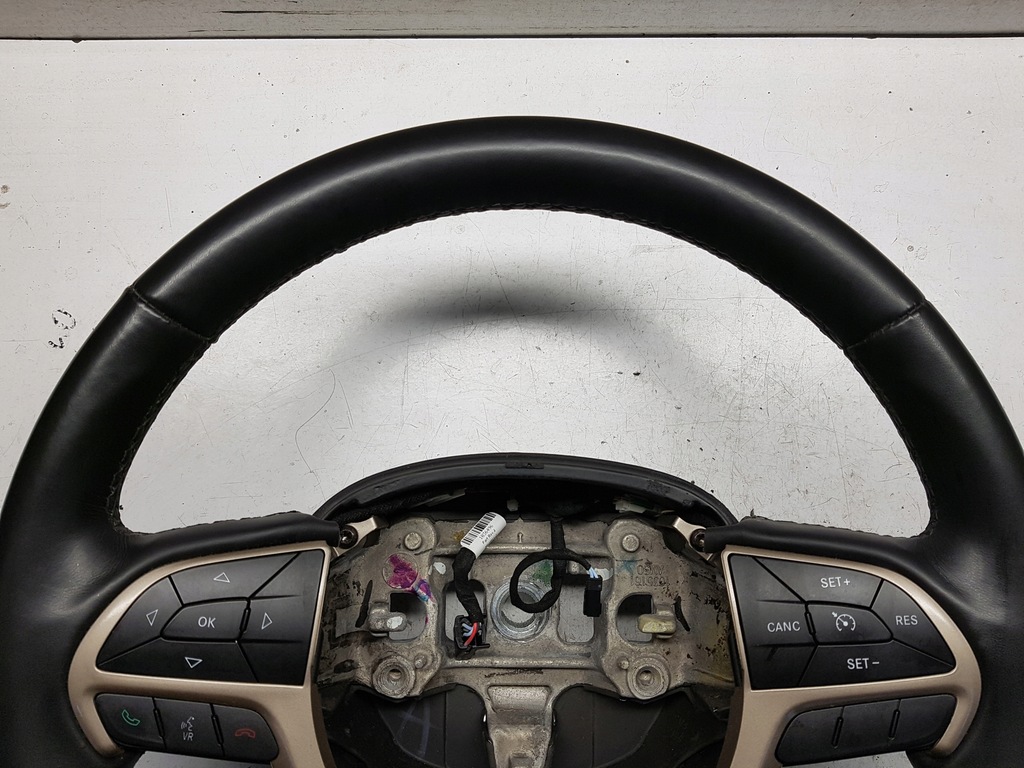 фото №7, Jeep cherokee kl 2014r- повітропровід шкіряний