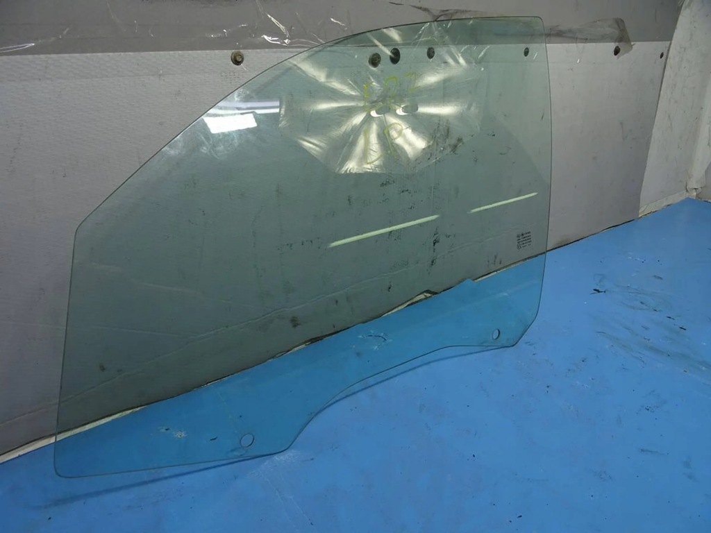 фото №1, Стекло левая перед bmw 1 e87 06r