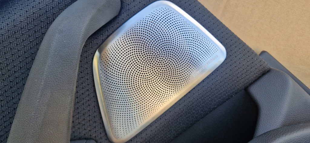 Обшивки bmw g30 g31 bowers&wilkins jak nowe оригинал Оригинал