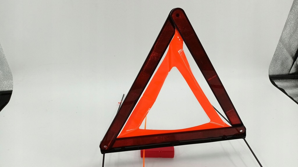 фото №12, Bmw 4 f32 f33 2018 все треугольник предупредительный