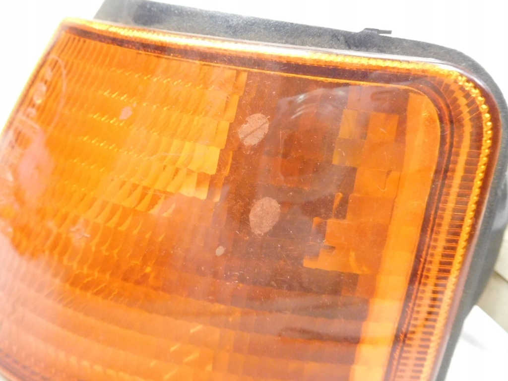 Лампа поворотник ліва seat toledo 1l0953049 Зі Шроту