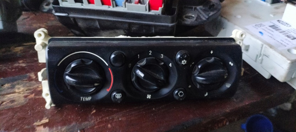 фото №1, Панель кондиционера mini оригинальный номер 1502214