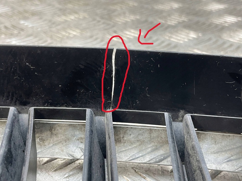 фото №10, Bmw оригинальный номер 7200169 5' f07 gt решётка декоративная решётка радиатора решётка радиатора решётка радиатора левая