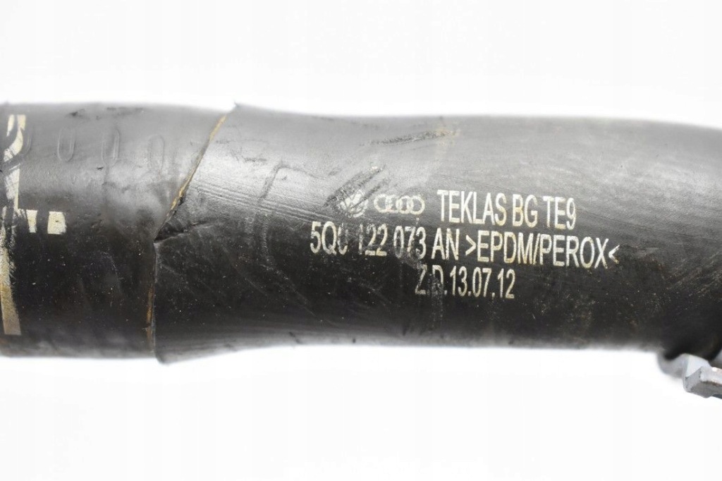 Патрубок рідина охолоджуючої vw audi seat skoda 5q0122073an оригінал Зі Шроту