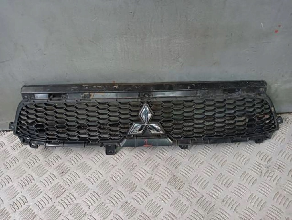 фото №1, M12 решётка радиатора решётка радиатора mitsubishi outlander ii lift 09-