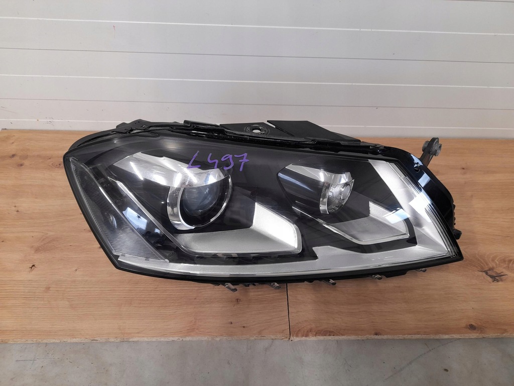 фото №1, Лампа передняя правая volkswagen passat b7 ксенон