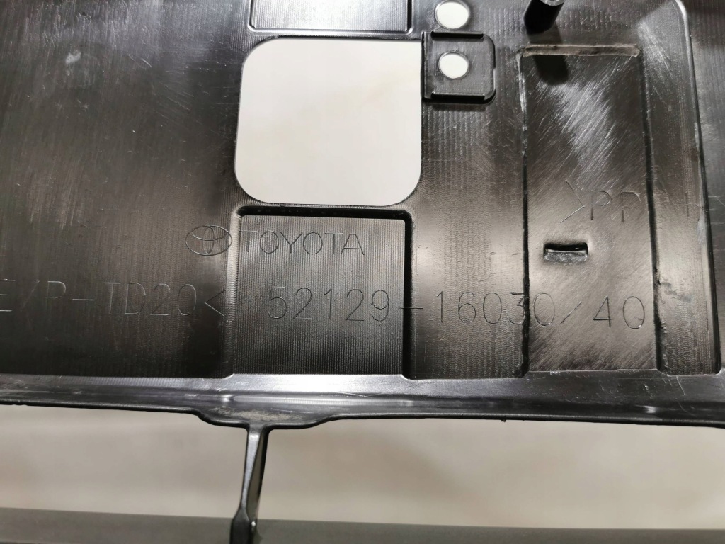 Toyota corolla cross 20- решётка бампера спойлер перед хороший 52129-16030 Доставка