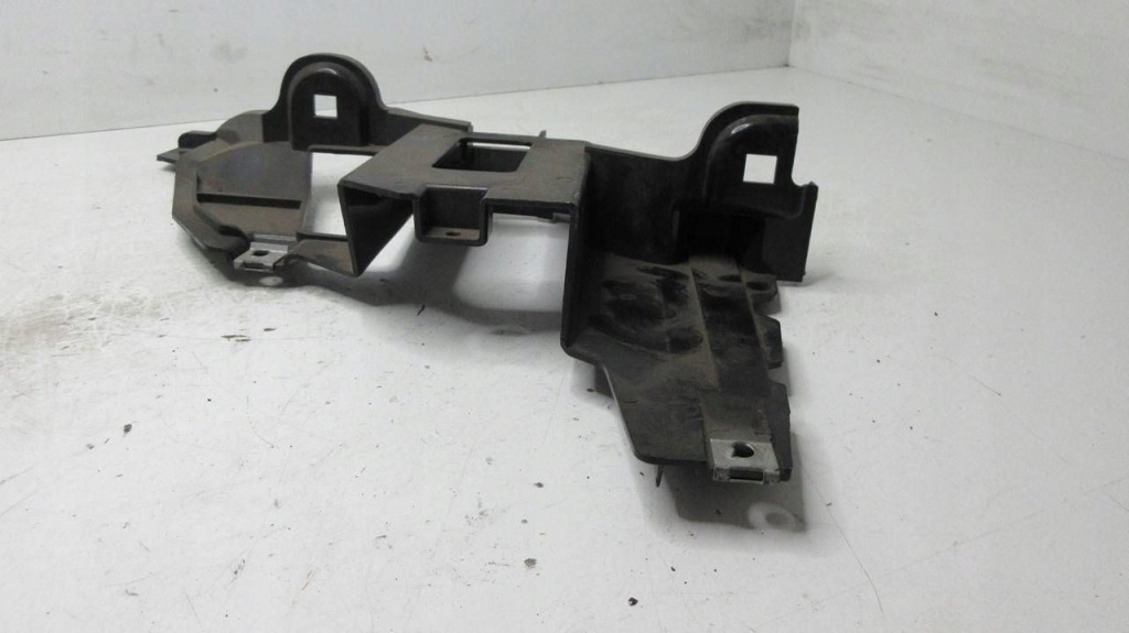 Bmw x5 e53 323441120l4 направляющая кронштейн лампы передней Недорого