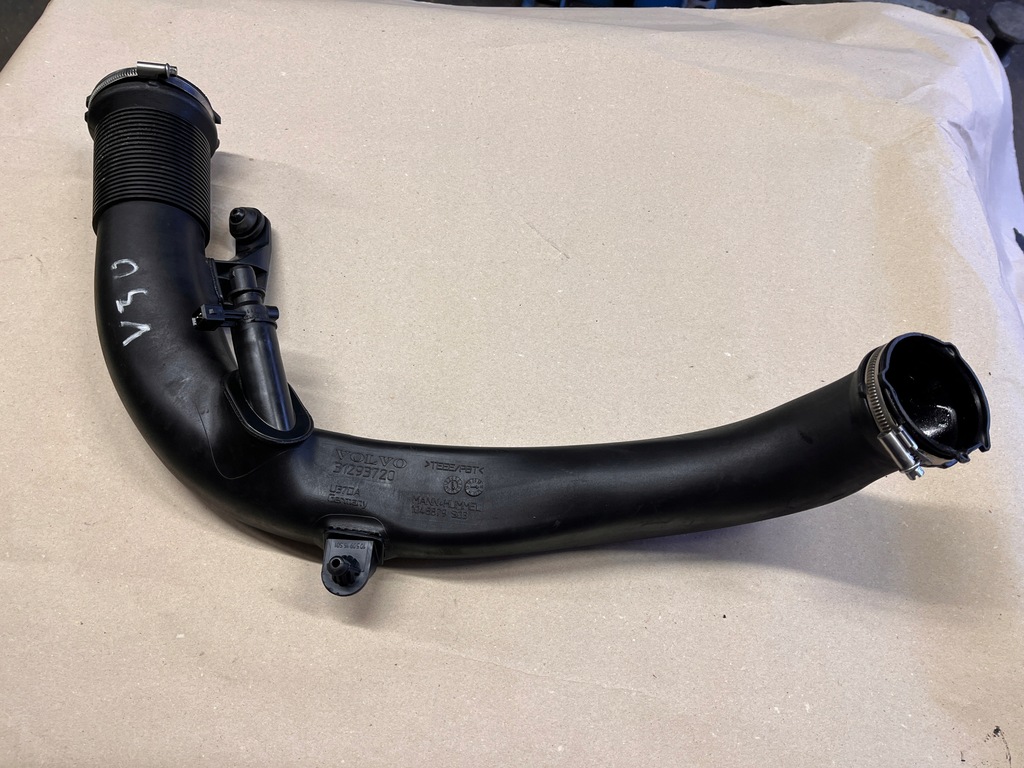 фото №1, Volvo v50 шланг wąż труба інтеркулер 31293720