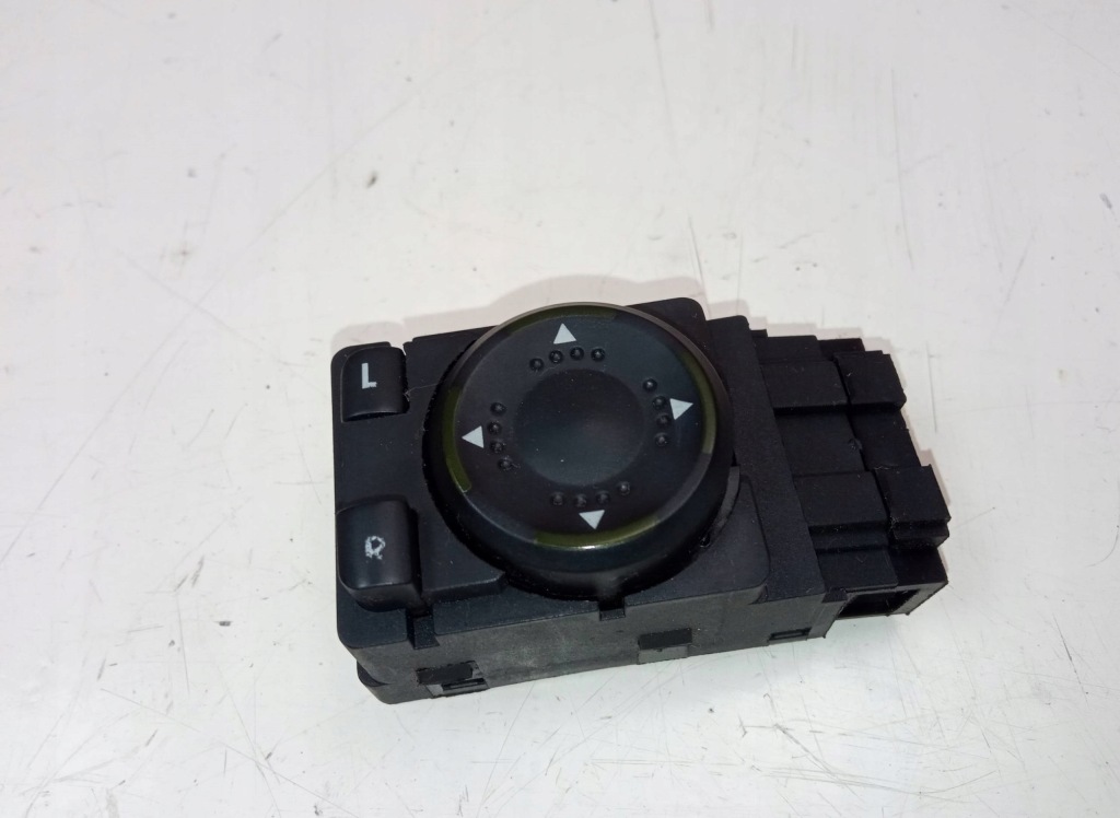 фото №1, Перемикач регулювання дзеркал volkswagen golf 1,6