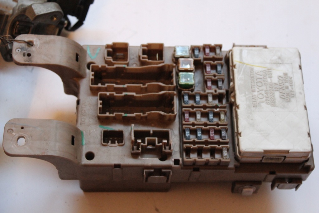 фото №9, Бортовой компьютер блок управления двигателя toyota оригинальный номер 89666-02110