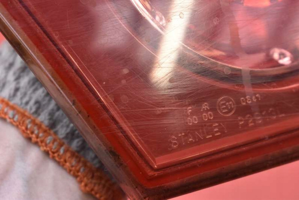 фото №13, Лампа ліва задня задня p2913l mazda 3 1 i bk 5d hb 03-06