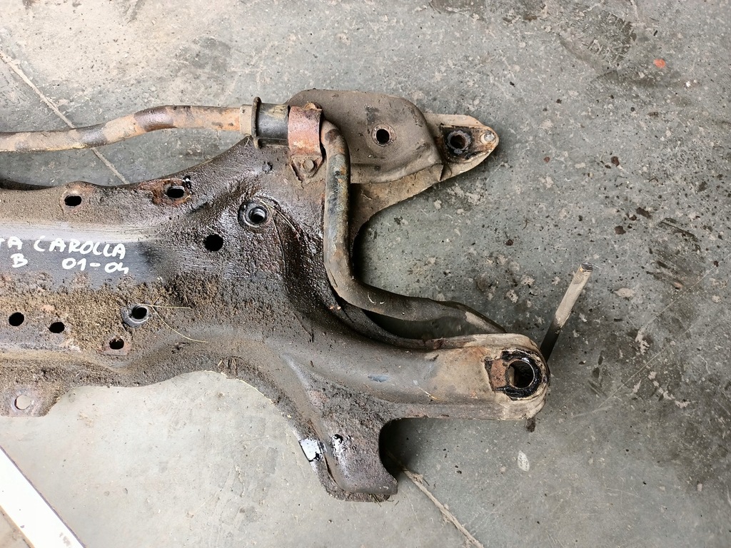 фото №4, Подрамник подвеска toyota corolla verso i 1.8 01-04