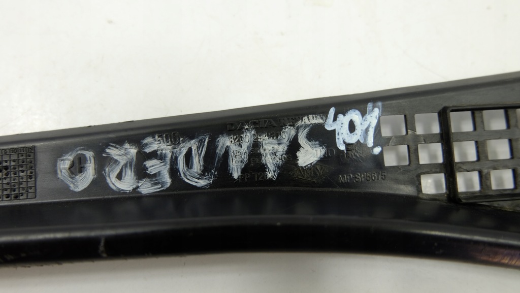 фото №12, Dacia sandero i жабо левая правое 8200825457 8200294316