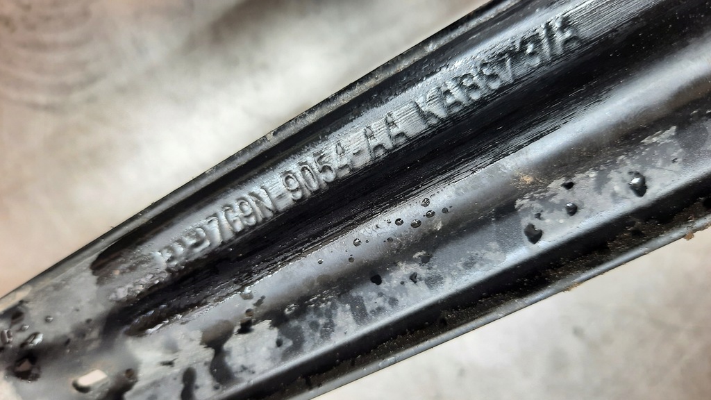 фото №5, Кріплення бака пального volvo xc70 v70 iii 07-