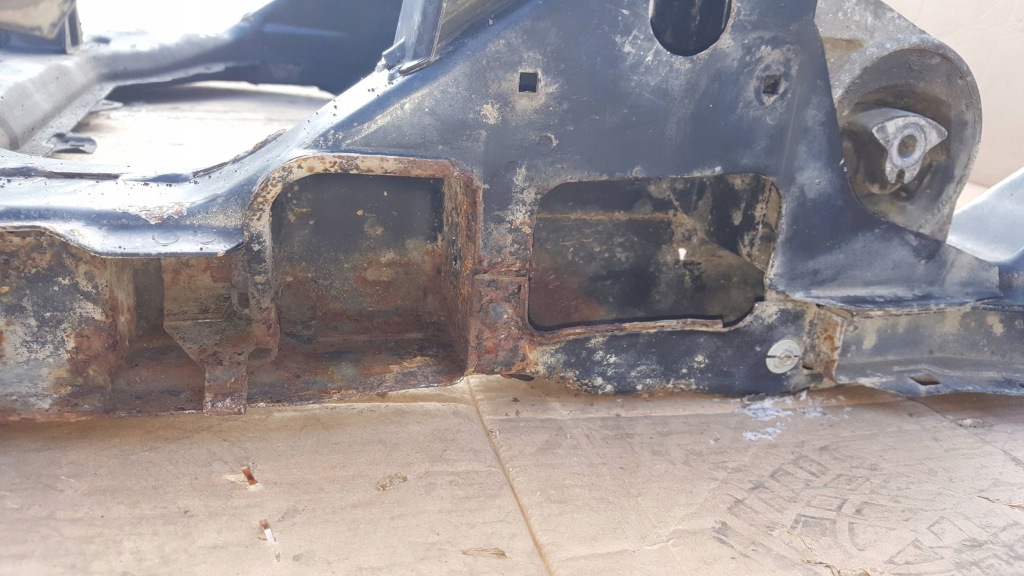 Підрамник підрамник підрамник балка підвіска перед mercedes a klasa w168 vaneo 97- Зі Шроту