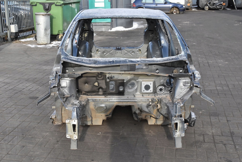 Четверть крыло  левый правый  задний лонжерон стойка  порог knp nissan micra k14 Недорого