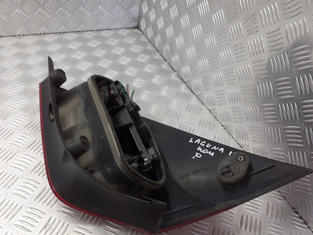 фото №4, Лампа правая задняя renault laguna ii kombi 8200002472