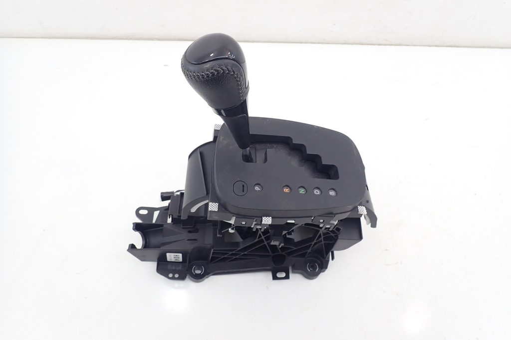 фото №10, Домкрат ручка перемикання передач автоматична коробка передач yaris iii lift 2017-2020 1.5 hybrid