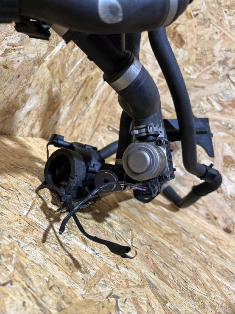 Купить Помпа воды электроклапан + шланги bmw 9037610 8840614 9890553 оригинал 21r