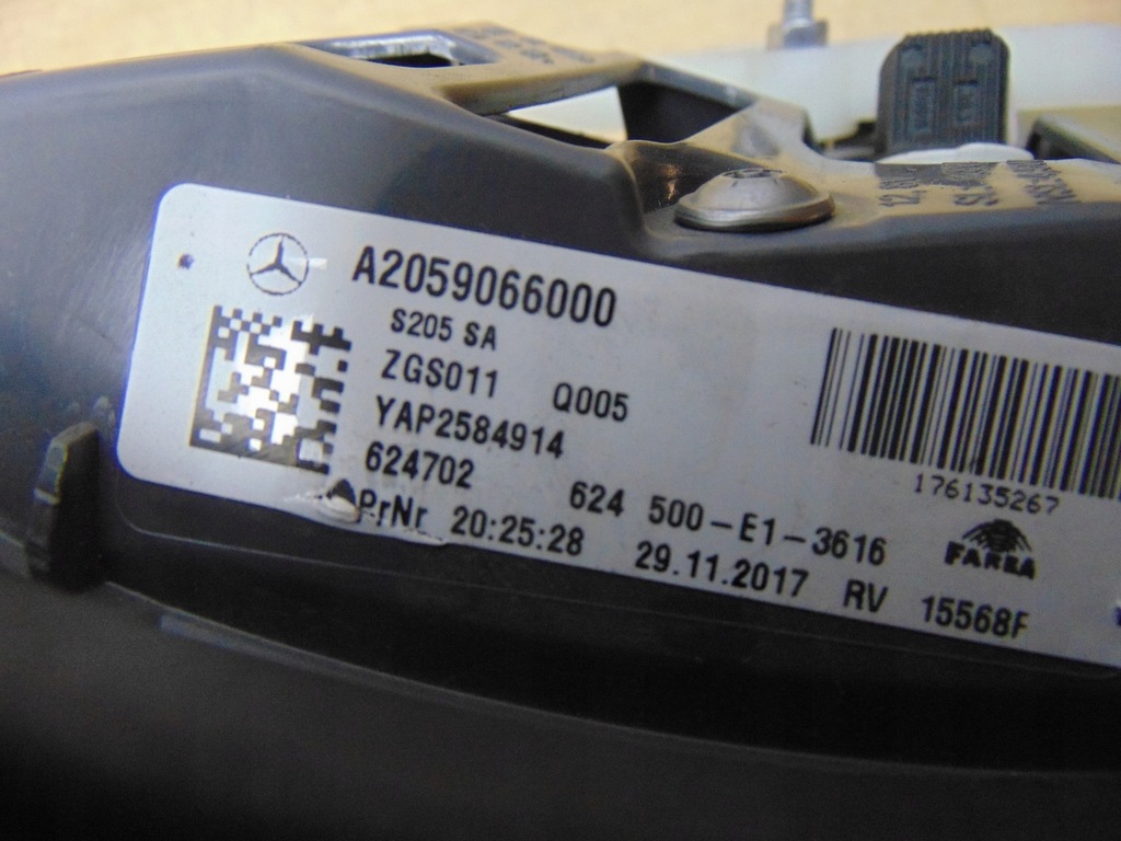 фото №15, Лампа правая задняя mercedes w205 kombi europa