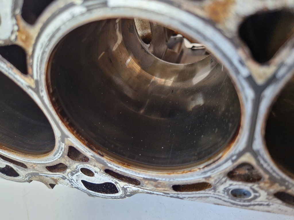 фото №13, Блок двигуна ford c-max mk1 2.0 b 16v 145km aoda