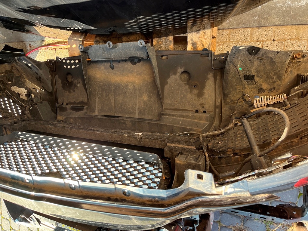 фото №11, Jaguar f pace s sport 2.5b перед капот бампер pas крыло лампа kompletny