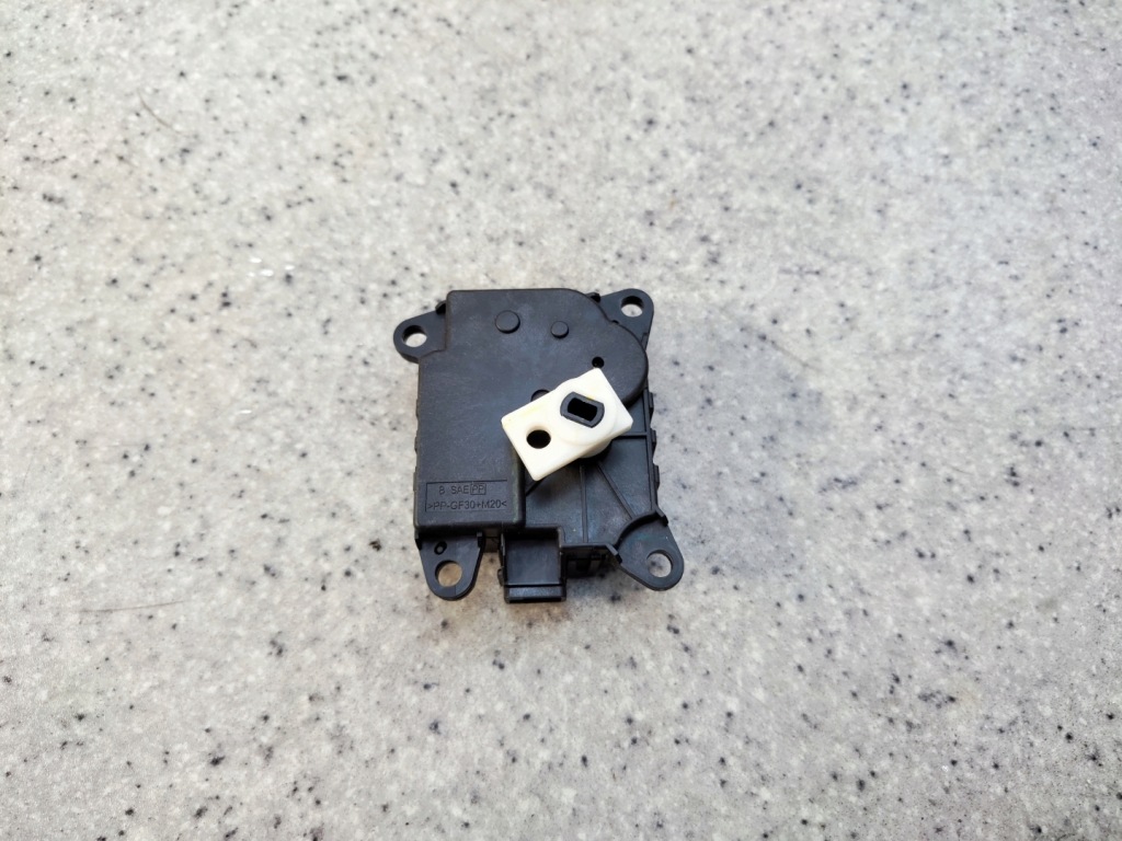 фото №9, Двигатель моторчик регулятор отопителя 277326rf0a nissan qashqai iii j12