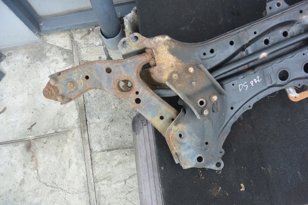 фото №8, Підрамник підрамник перед важіль toyota prius plus +