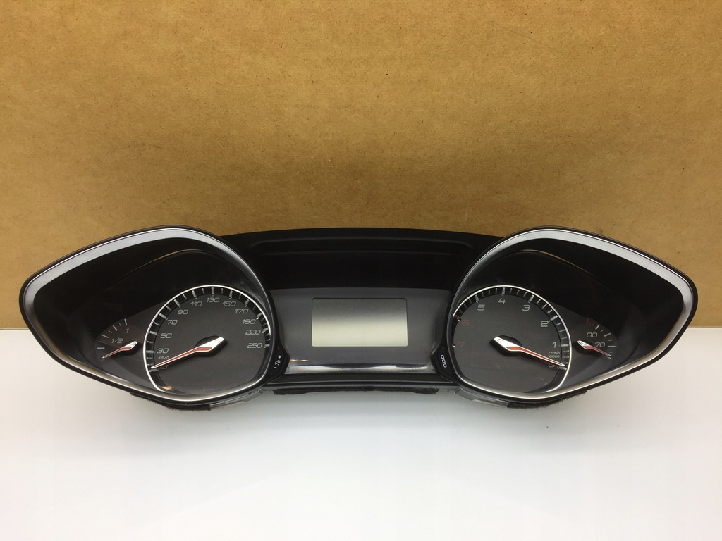 фото №1, Peugeot 308 1.2 лічильник