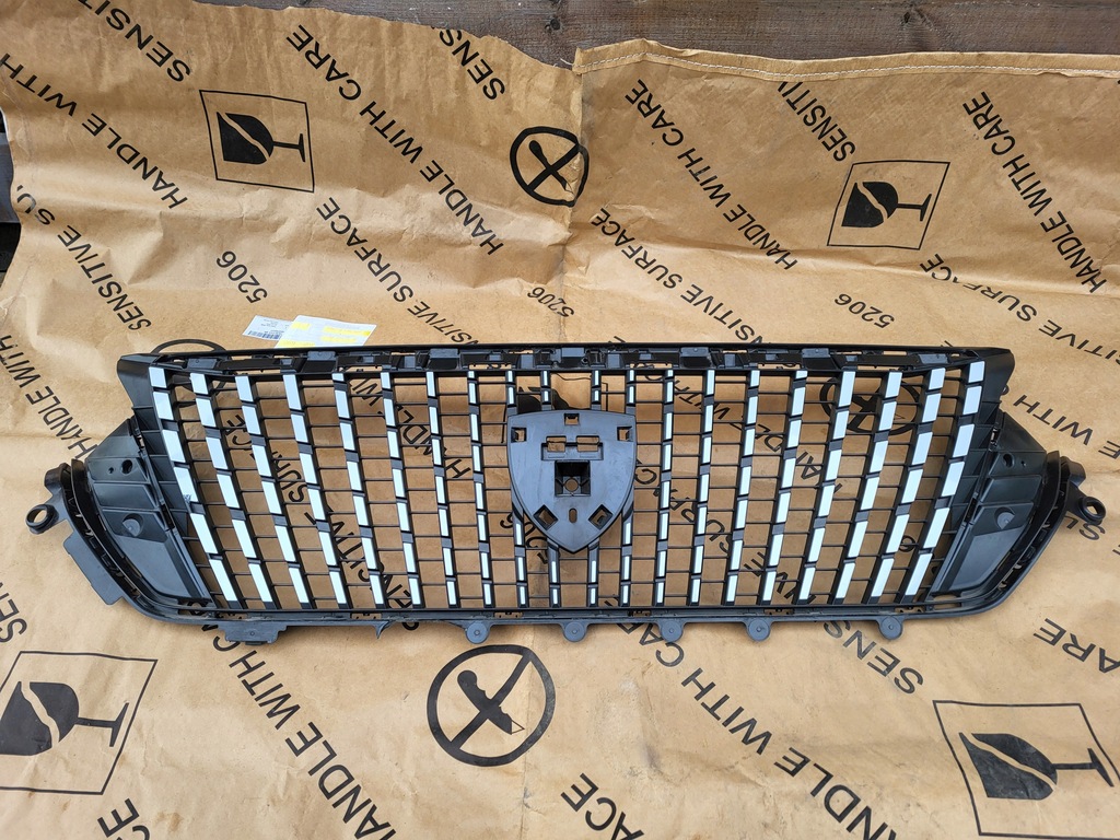 фото №1, Решётка радиатора решётка радиатора peugeot 2008 lift 23r-
