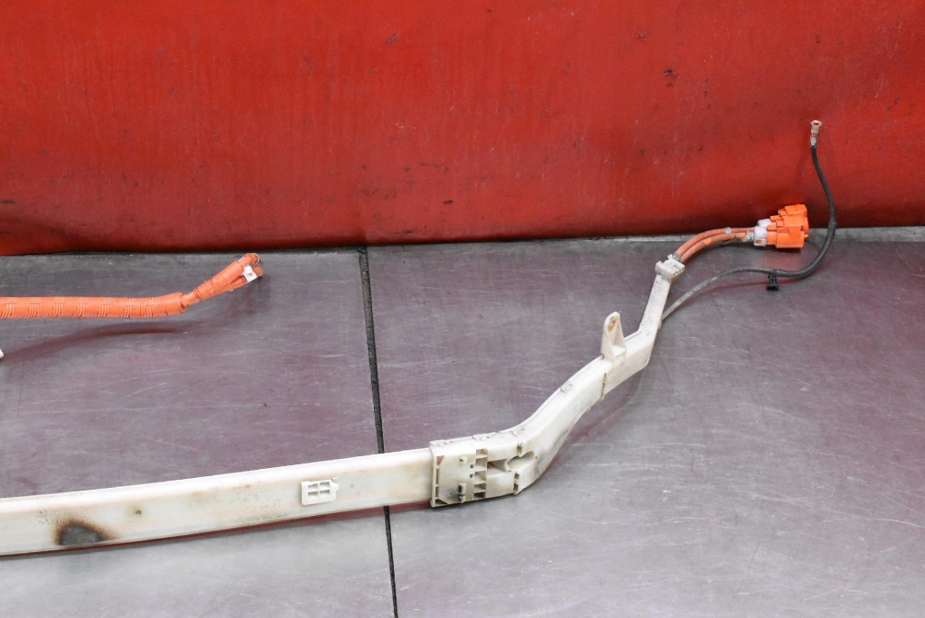 фото №11, Шланг акумулятор акумулятора 82164-47060 toyota prius 2 ii xw20 1.5 vvt-ie