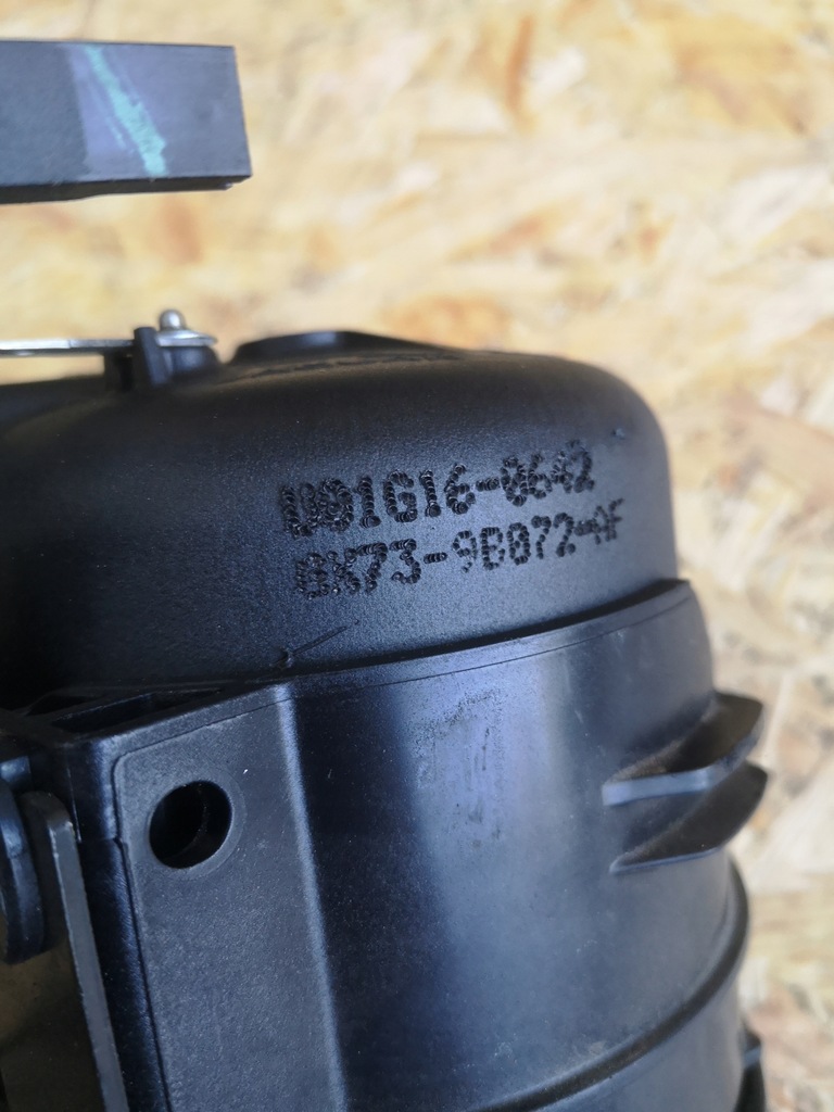 фото №7, Jaguar xe корпус фільтра пального кронштейн