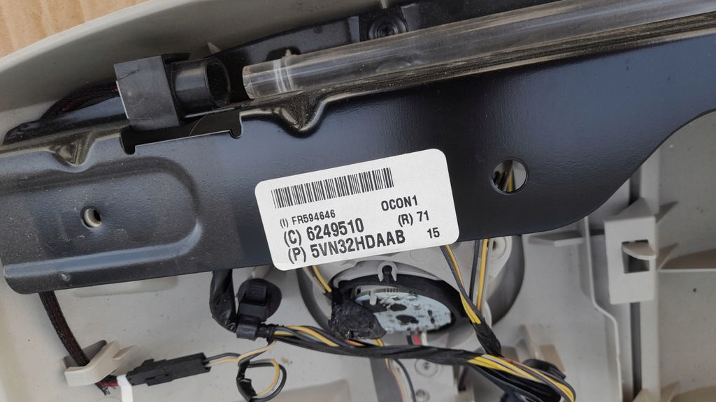 фото №9, Chrysler town country v 10- 20 консоль панель бардачок потолочный usa