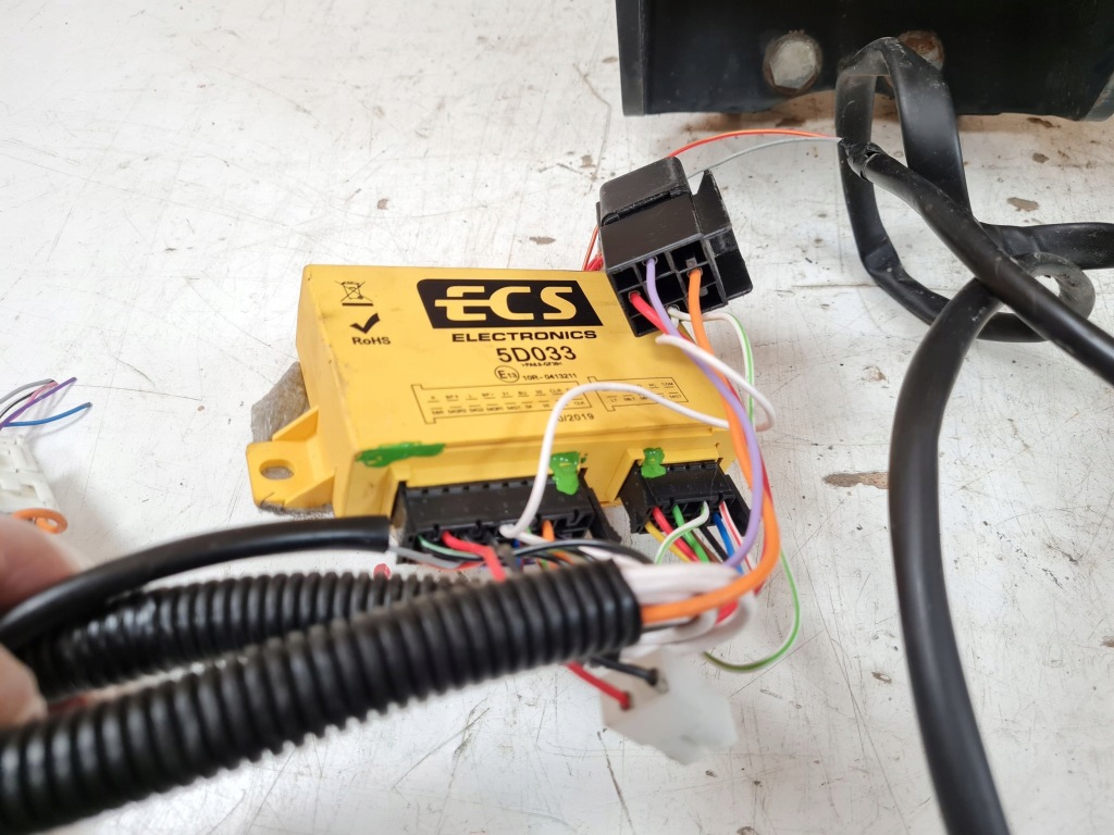 2020 mitsubishi outlander набір фаркоп 55r010269 Оригінал