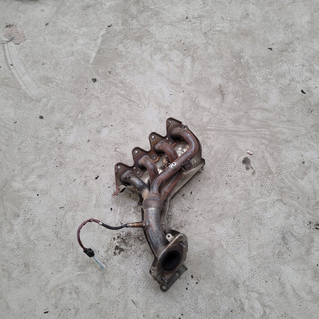 фото №1, Dacia duster i 1.6 коллектор выпускной датчик лямбда-зонд