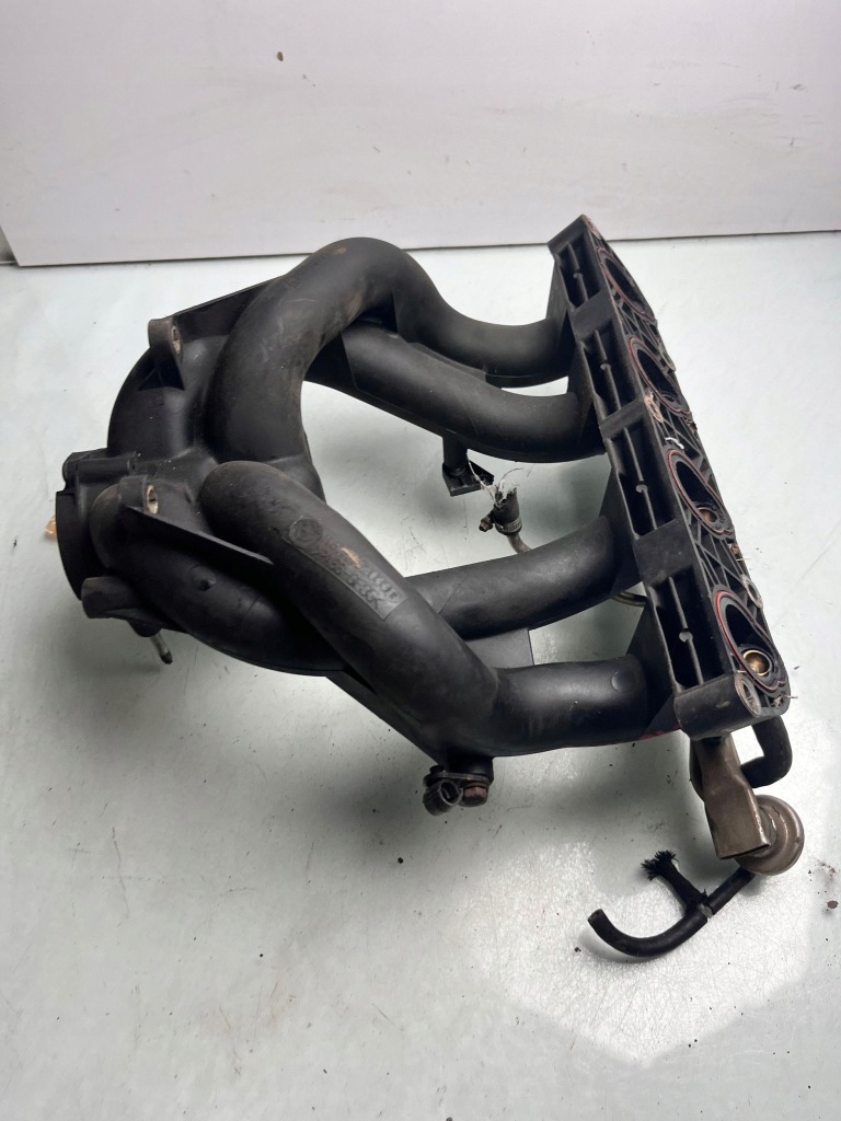 Bmw 3 e46 1900cm3 бензин колектор впускний  1161432030 Недорого