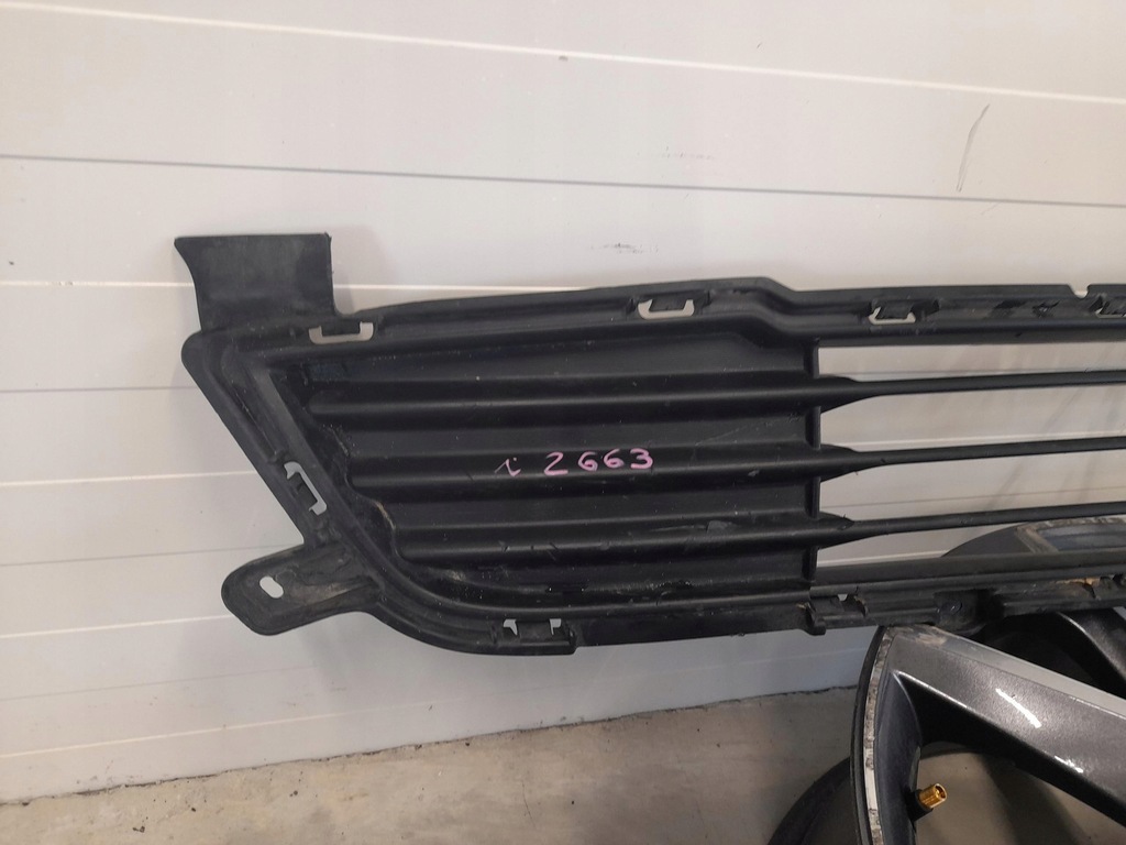 фото №6, Решётка средняя бампера mitsubishi outlander iii