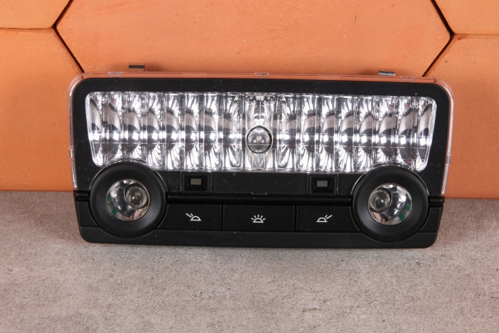 фото №1, Bmw 5' f07 f10 f11 7' f01 f02 лампа освещение салона кабины задняя 9163699