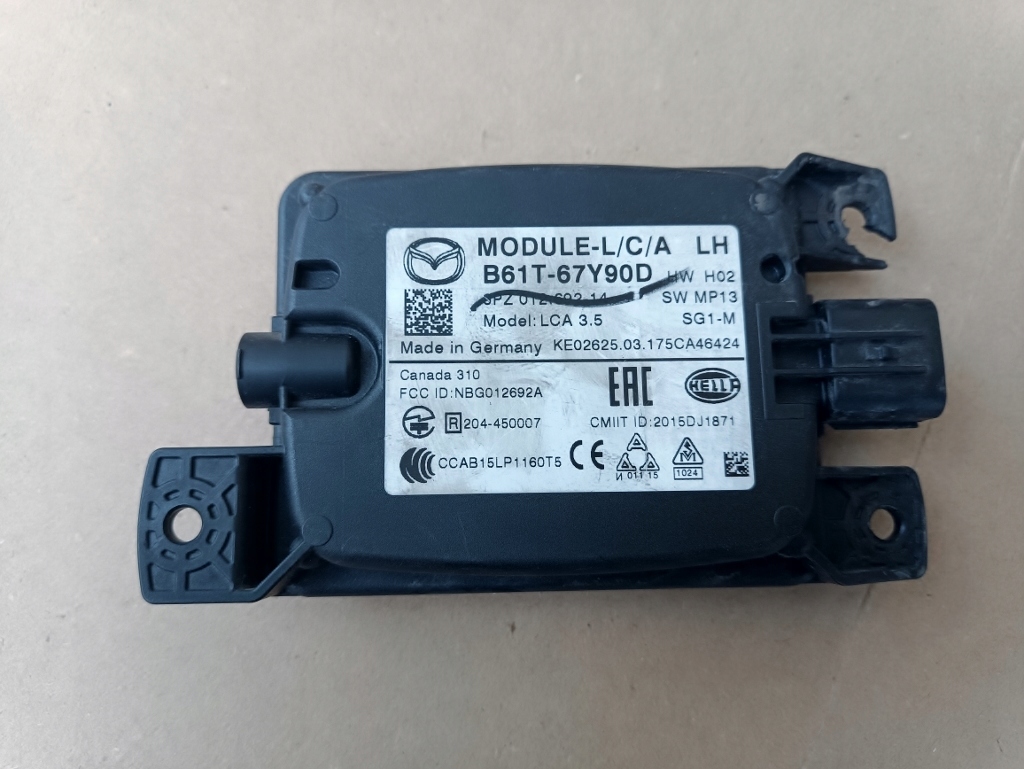 фото №2, Mazda 3 2017- радар датчик задня b61t-67y90d