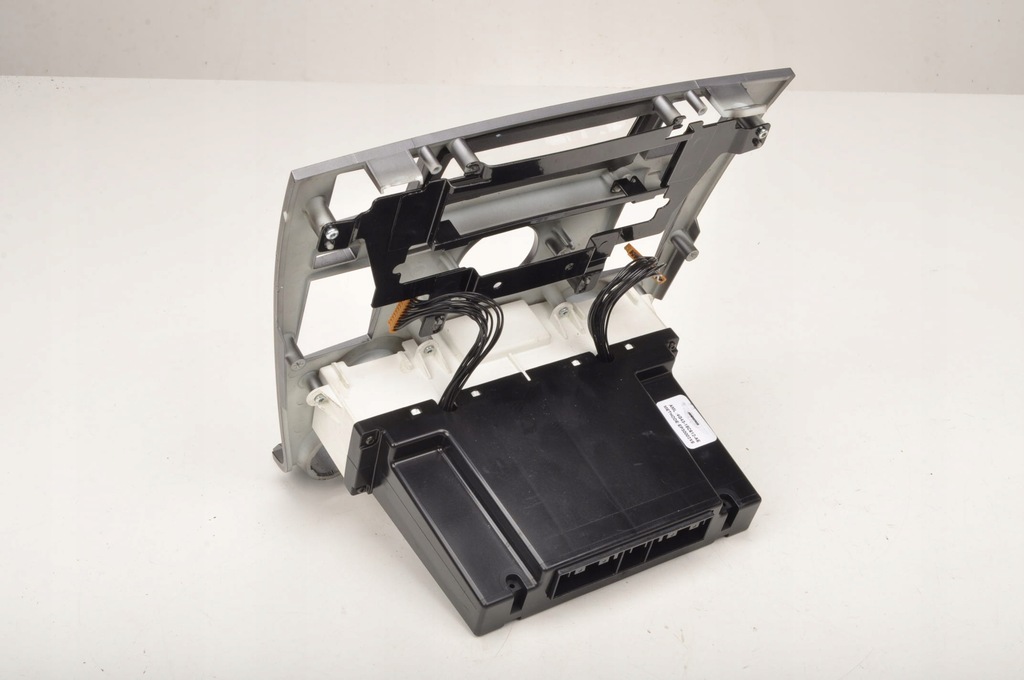 фото №10, Aston martin db9 панель кондиціонера 4g43-18c612-ae