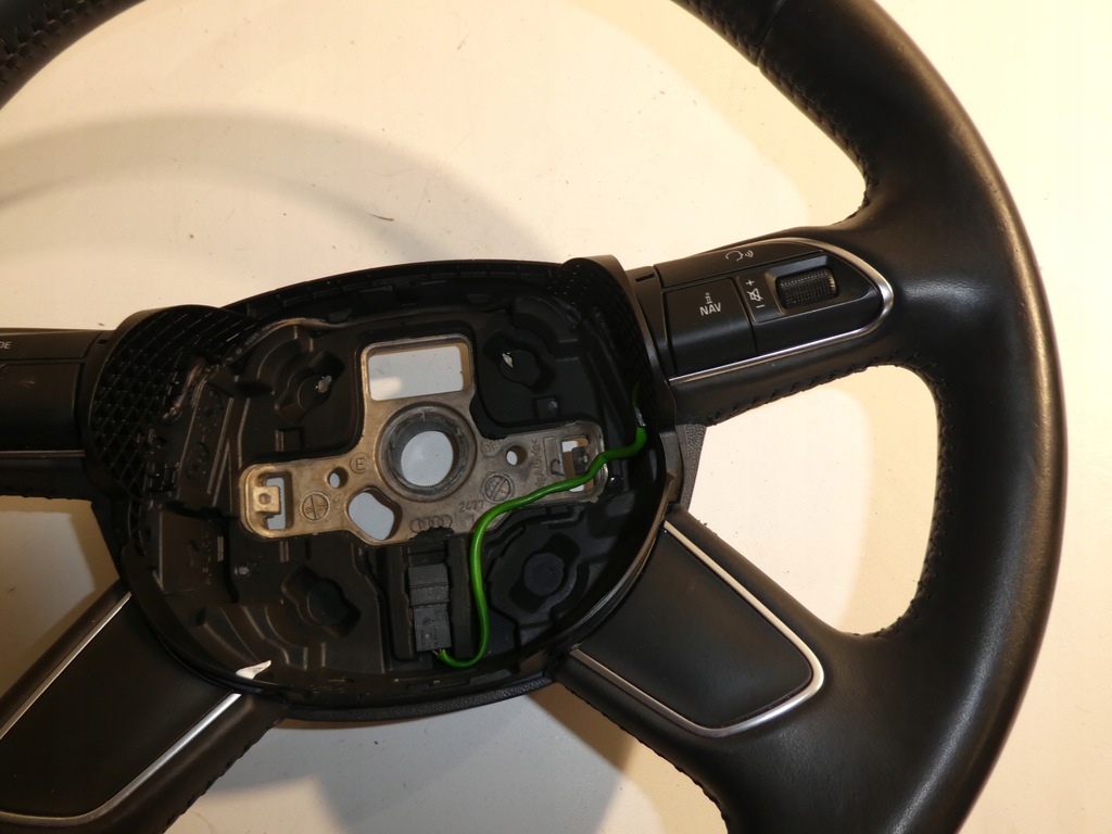 фото №6, Audi q3 8u0 воздуховод кожаный мультифункция