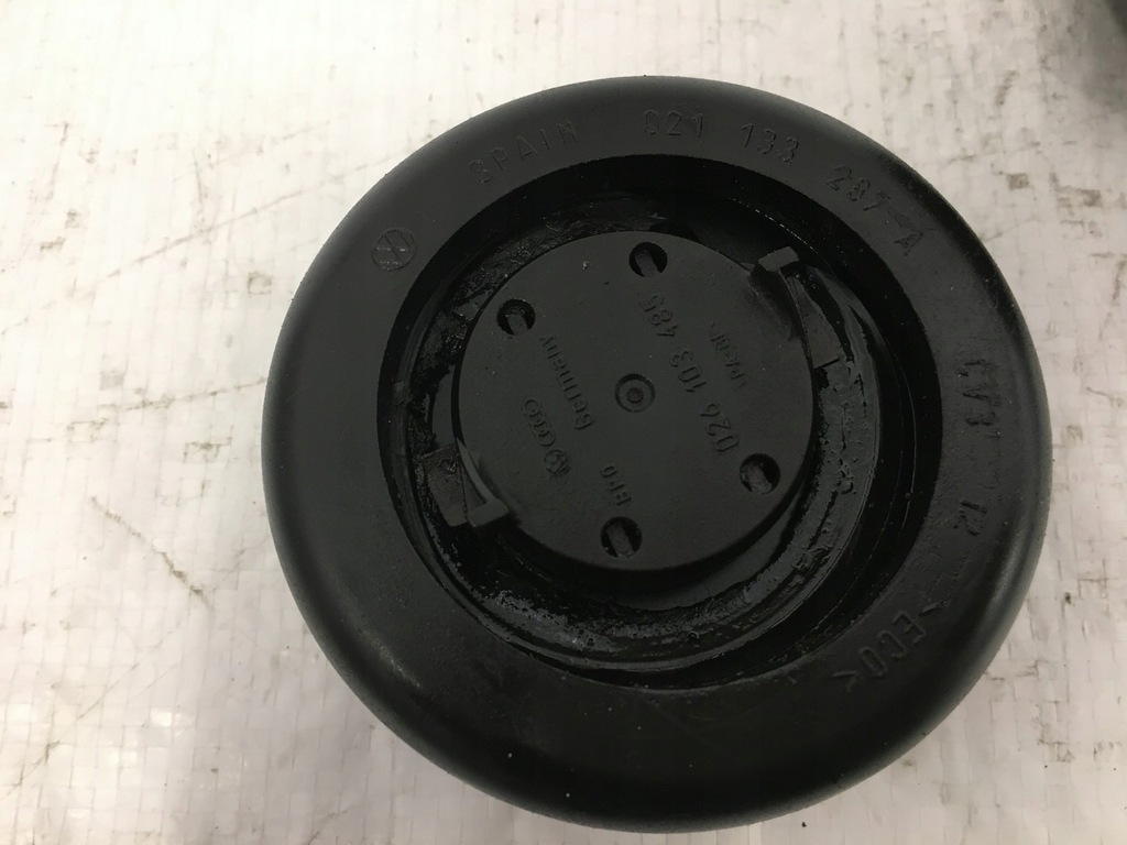 фото №6, Вентиляция картера сепаратор 06a103465b vw golf iv bora seat