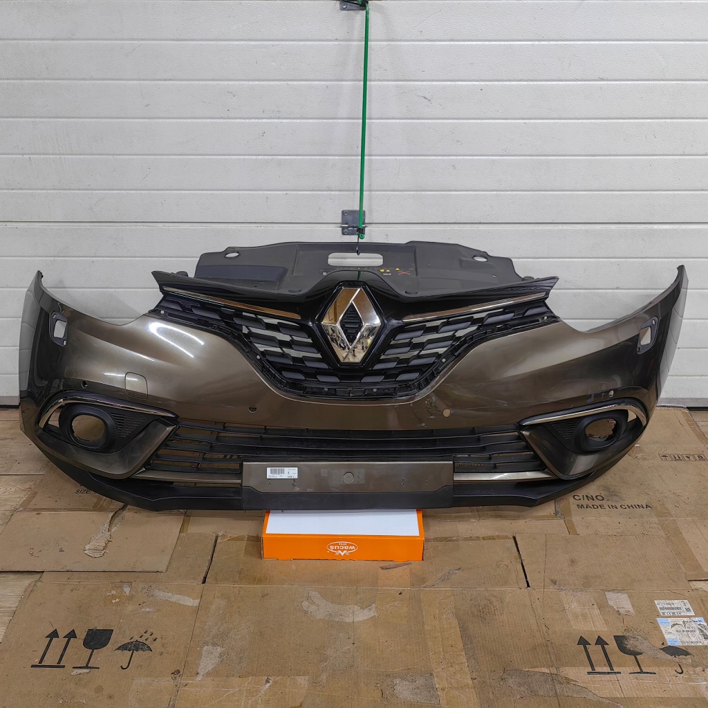 фото №1, Бампер передний решётка радиатора renault scenic iv